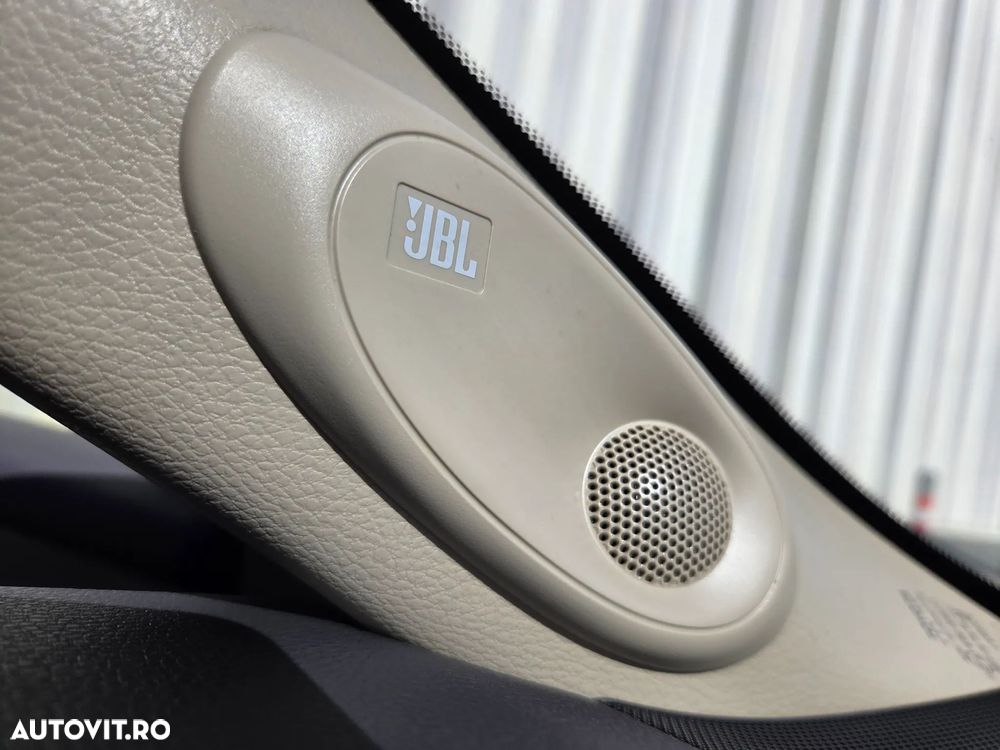 Toyota Camry 2.5 Exclusive - 16