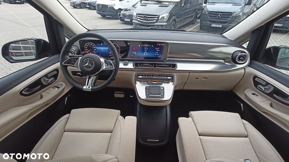 Mercedes-Benz Klasa V - 13