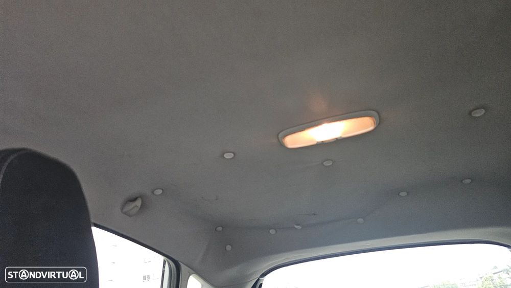 Ford Fiesta 1.25 Trend - 23