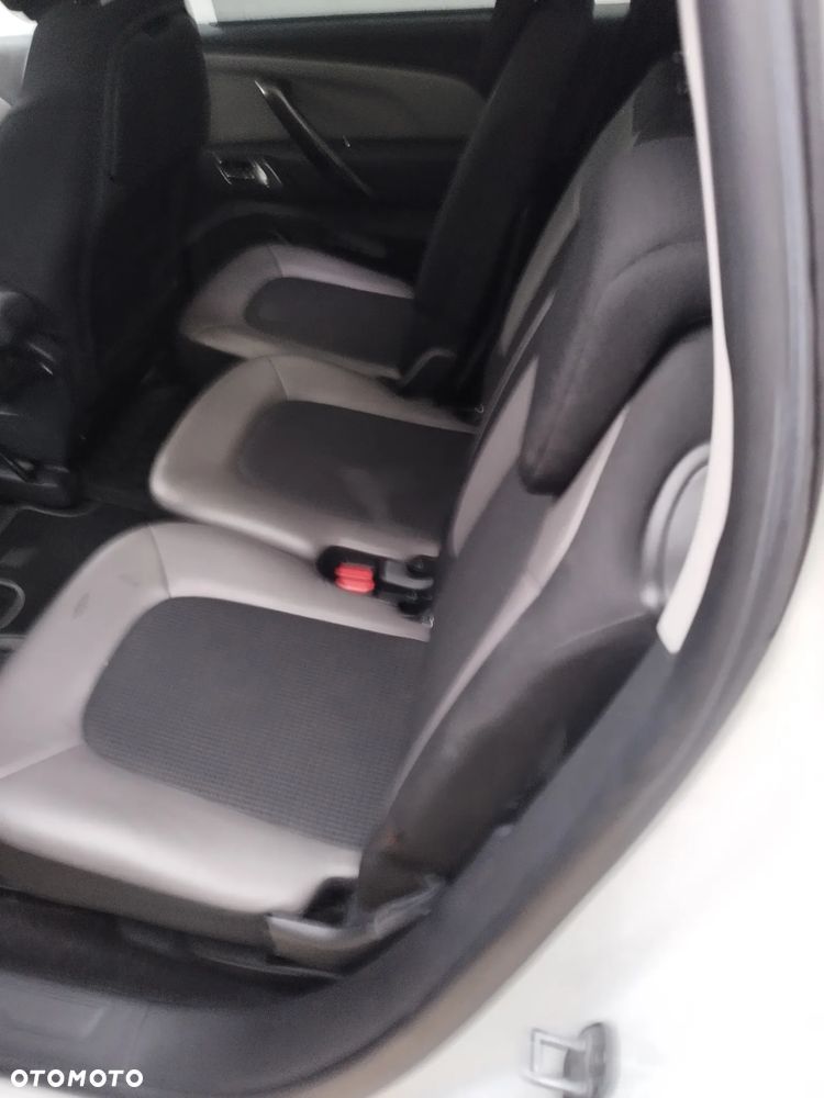 Citroën C4 Picasso - 12