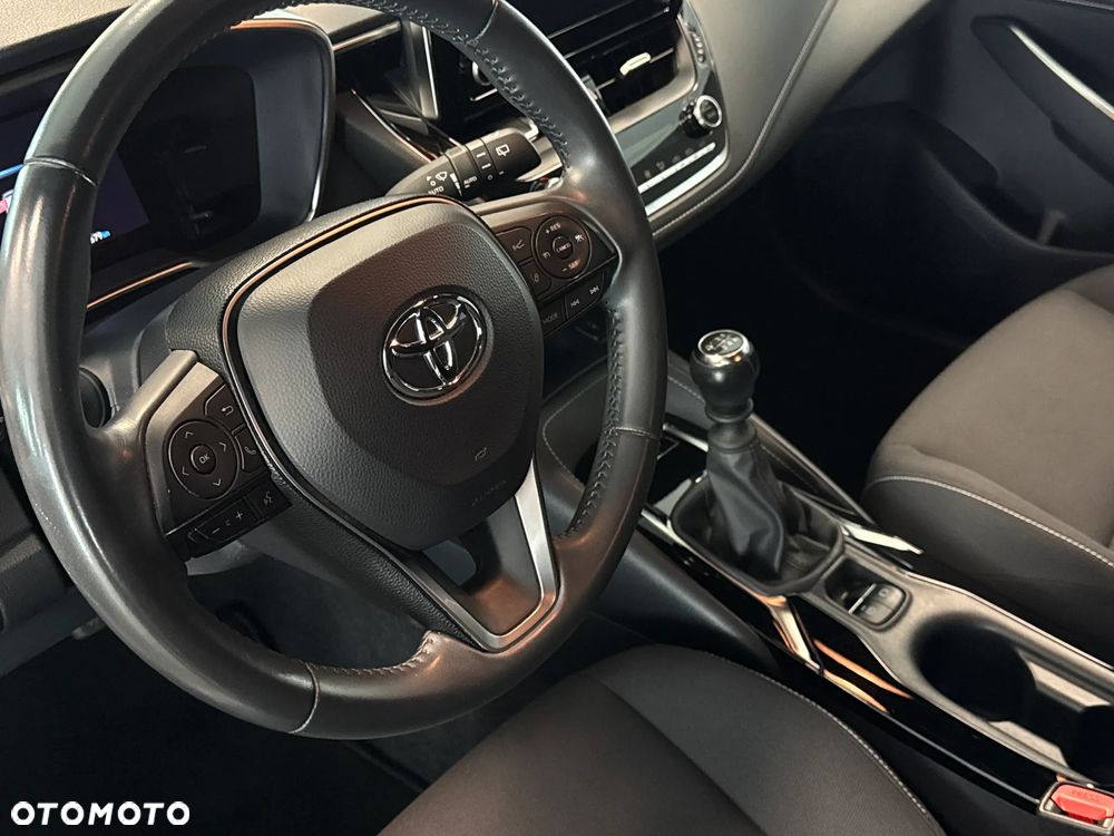 Toyota Corolla - 21