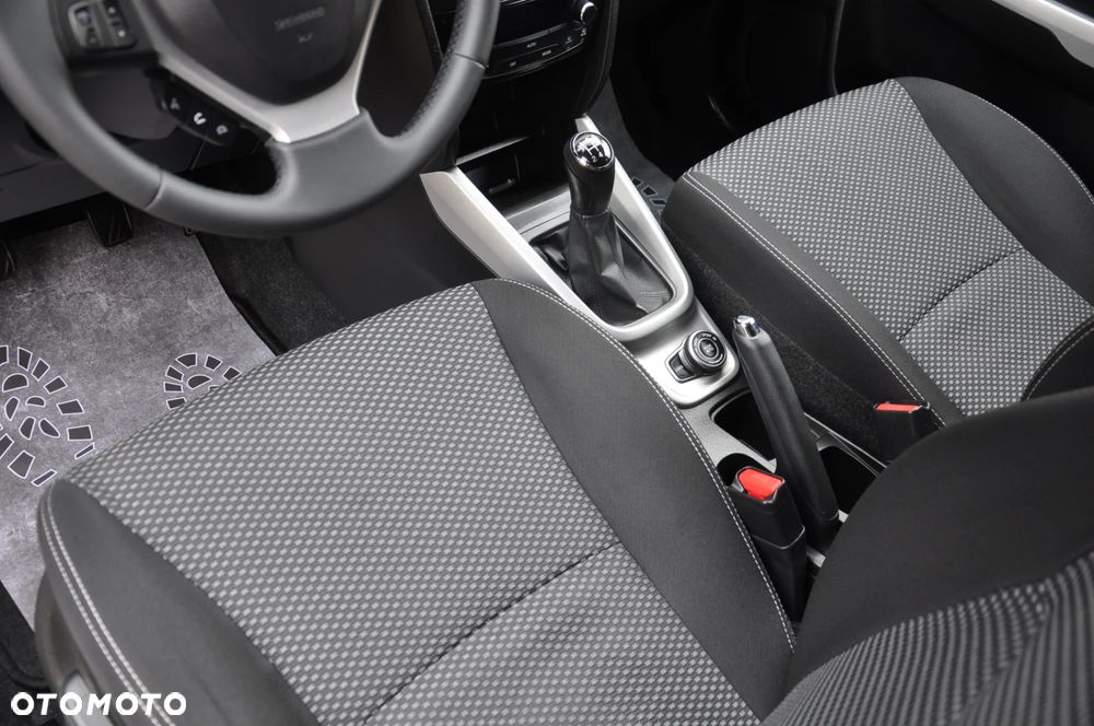 Suzuki Vitara 1.6 (4x4) Allgrip Comfort - 13