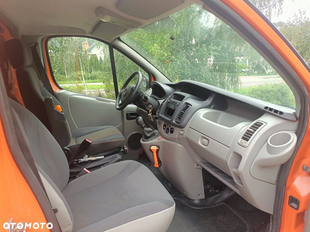 Opel Vivaro - 13
