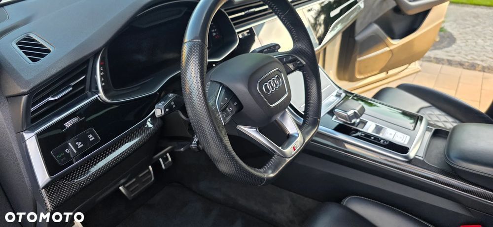 Audi SQ8 - 12