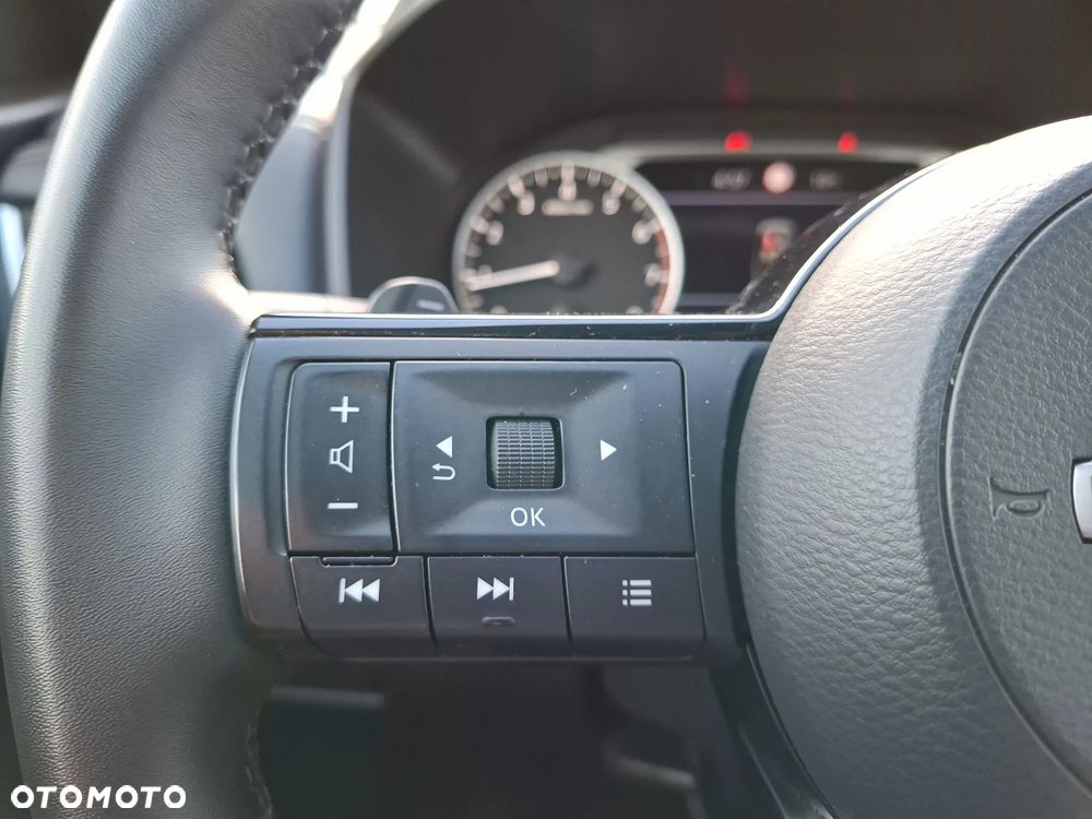 Nissan Qashqai 1.3 DIG-T mHEV Acenta Xtronic - 17