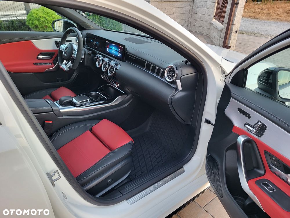 Mercedes-Benz Klasa A 35 AMG 4-Matic 7G-DCT - 11