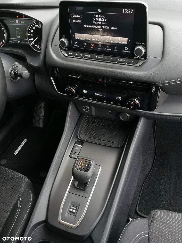 Nissan Qashqai 1.3 DIG-T N-Connecta DCT - 16