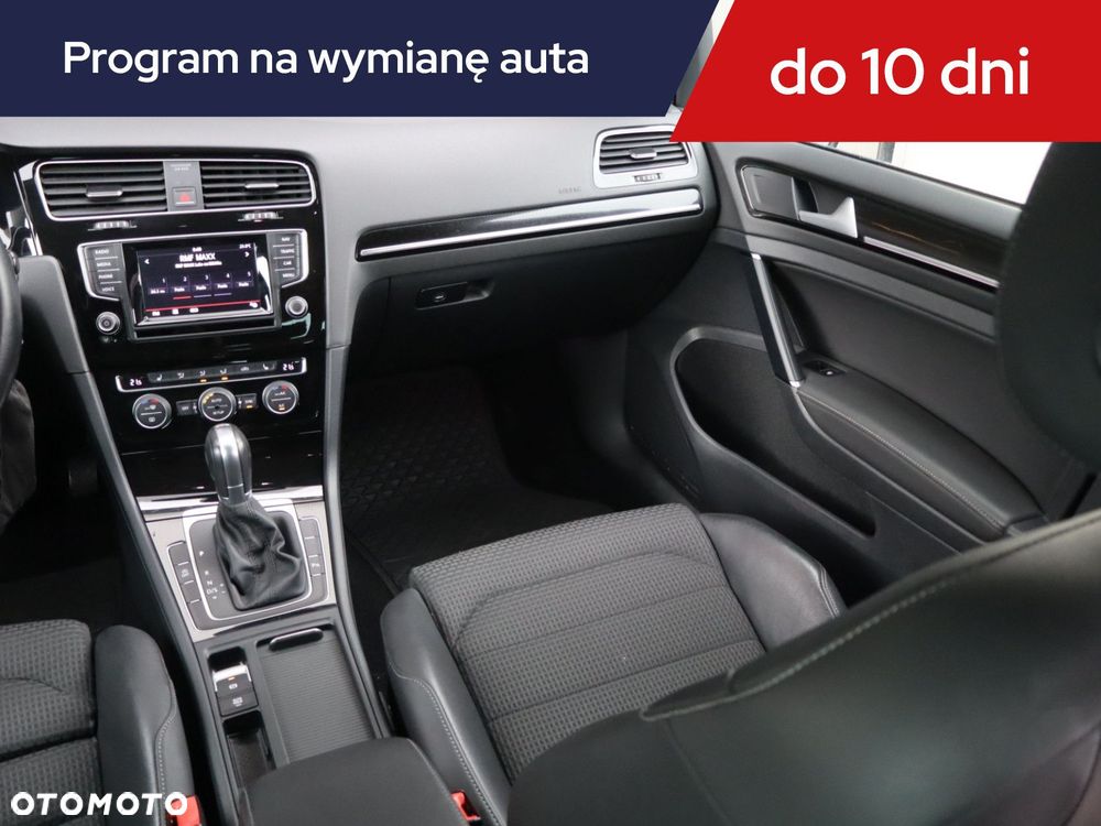 Volkswagen Golf - 10