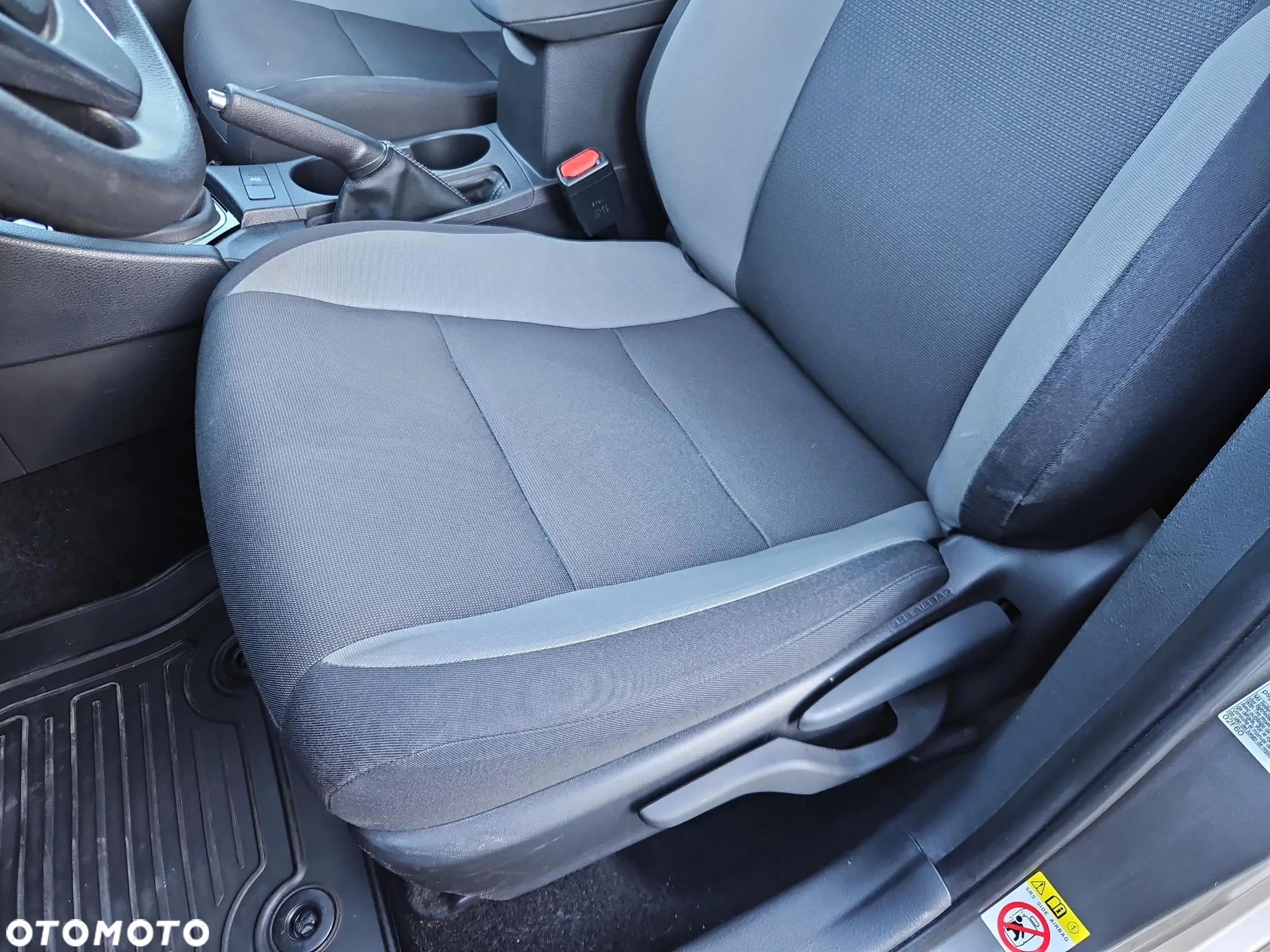 Toyota Auris 1.6 Active - 12