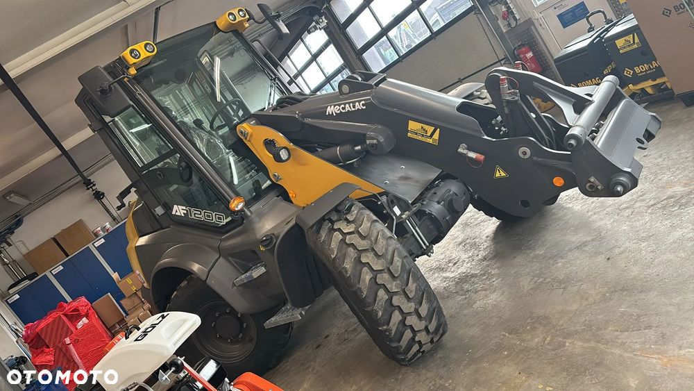 Mecalac AF1200 - 1