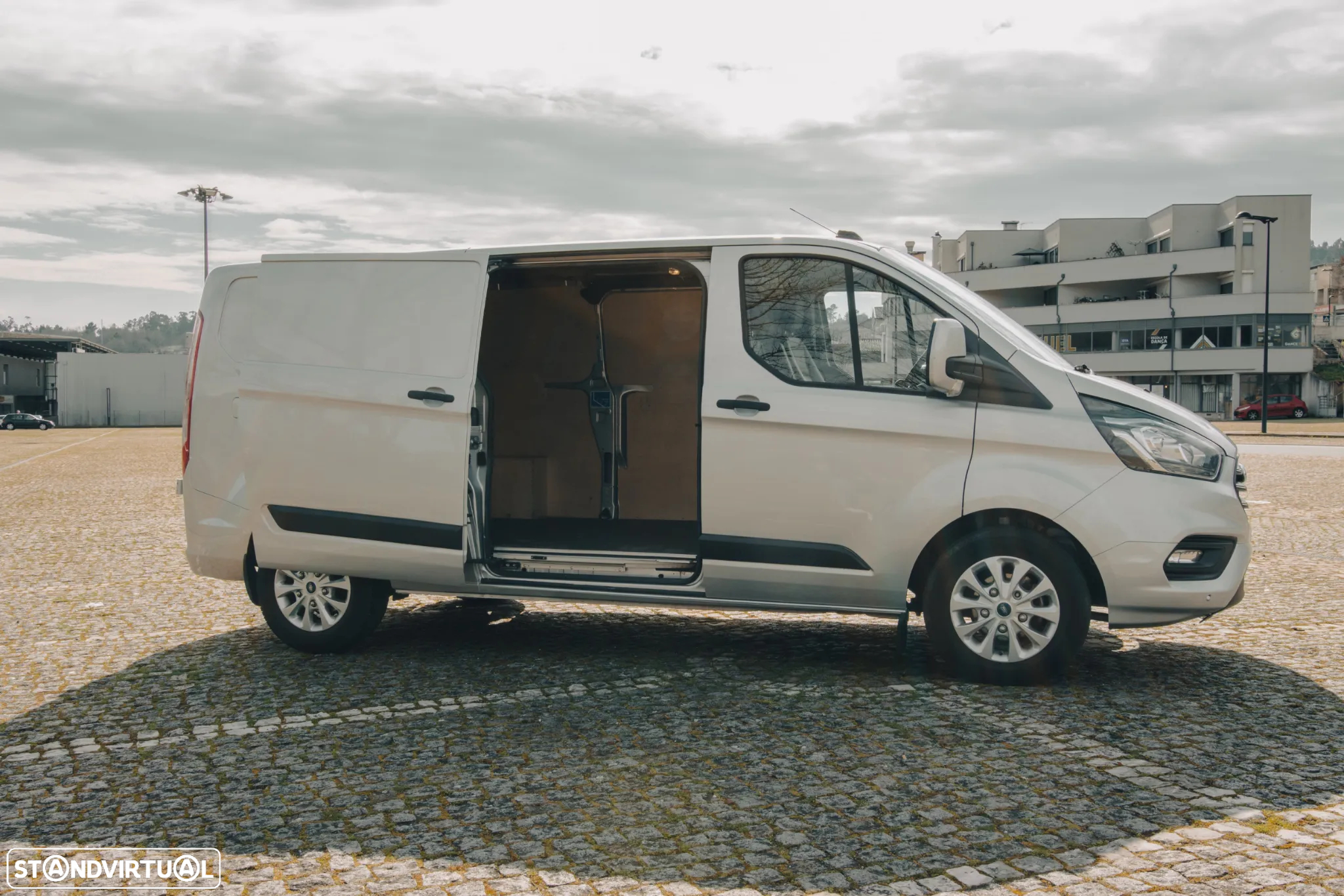 Ford Transit Custom - 8