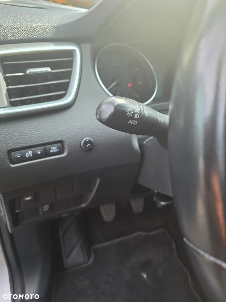 Nissan Qashqai 1.2 DIG-T N-Connecta EU6 - 8