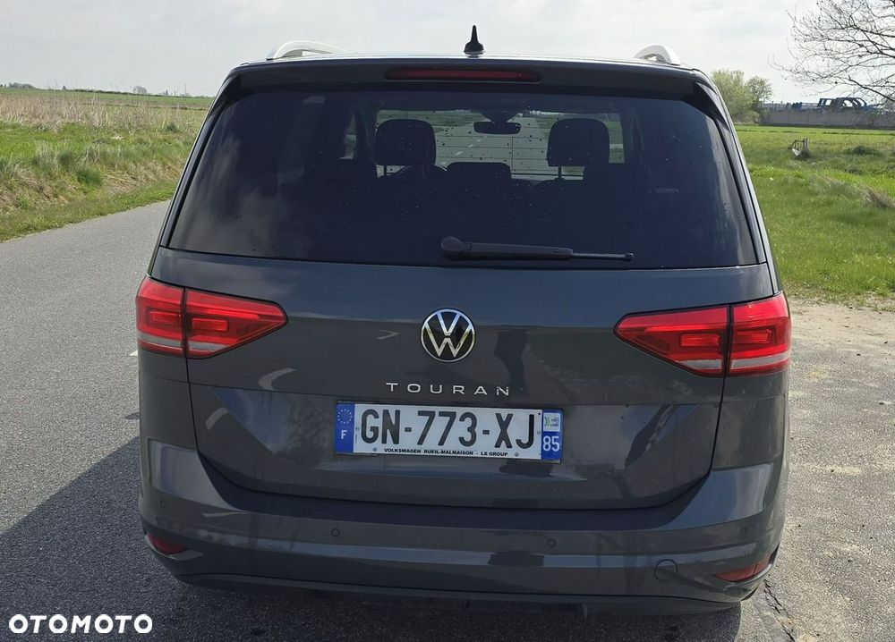 Volkswagen Touran - 14