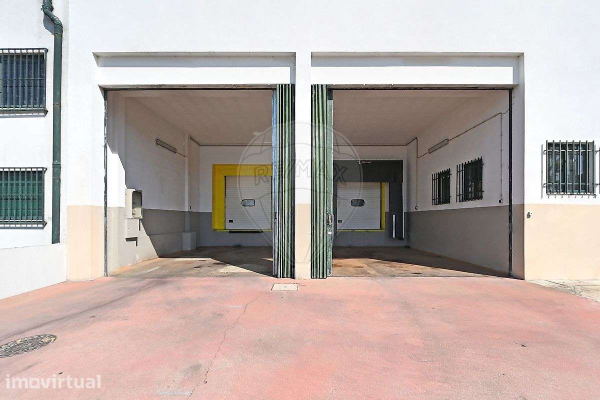 Armazém  para arrendamento - Grande imagem: 2/23