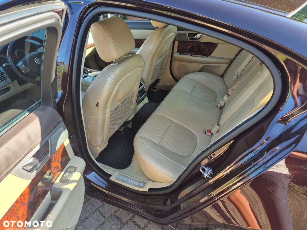 Jaguar XF 3.0 V6 D S Premium Luxury - 12