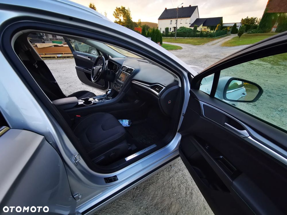 Ford Mondeo Turnier 2.0 TDCi Start-Stopp PowerShift-Aut Titanium - 13