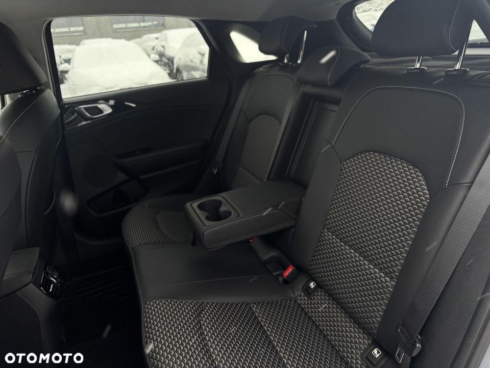 Kia Ceed 1.5 T-GDI Tribute DCT - 24