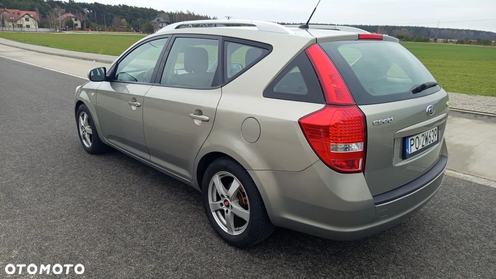 Kia Ceed 1.4 Comfort + - 4