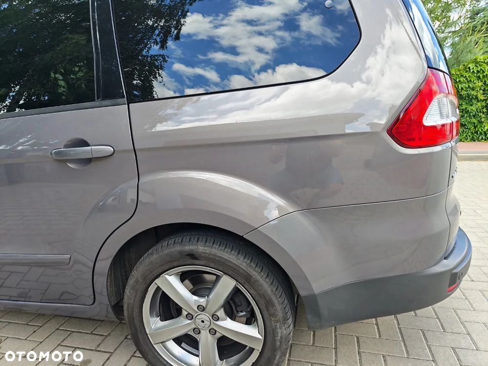Ford Galaxy 2.0 TDCi Ghia - 14