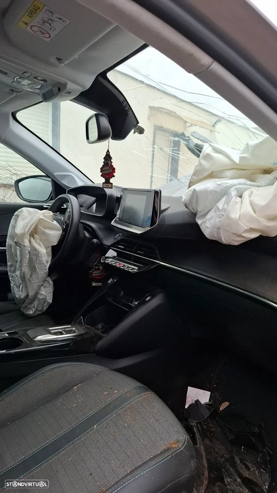 Peugeot 208 Elétrico - 9