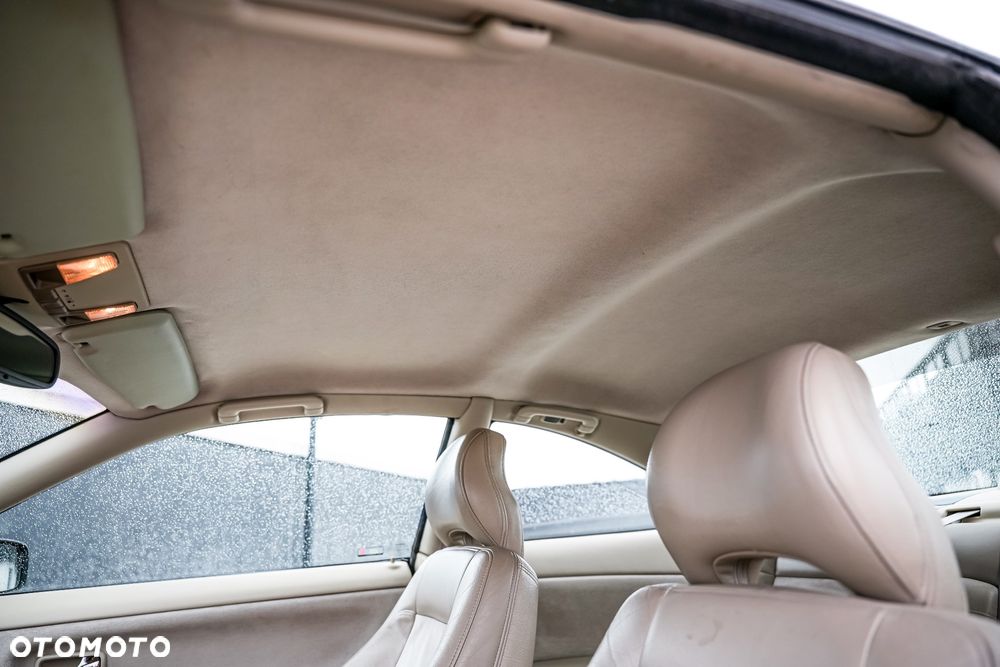 Volvo C70 - 30