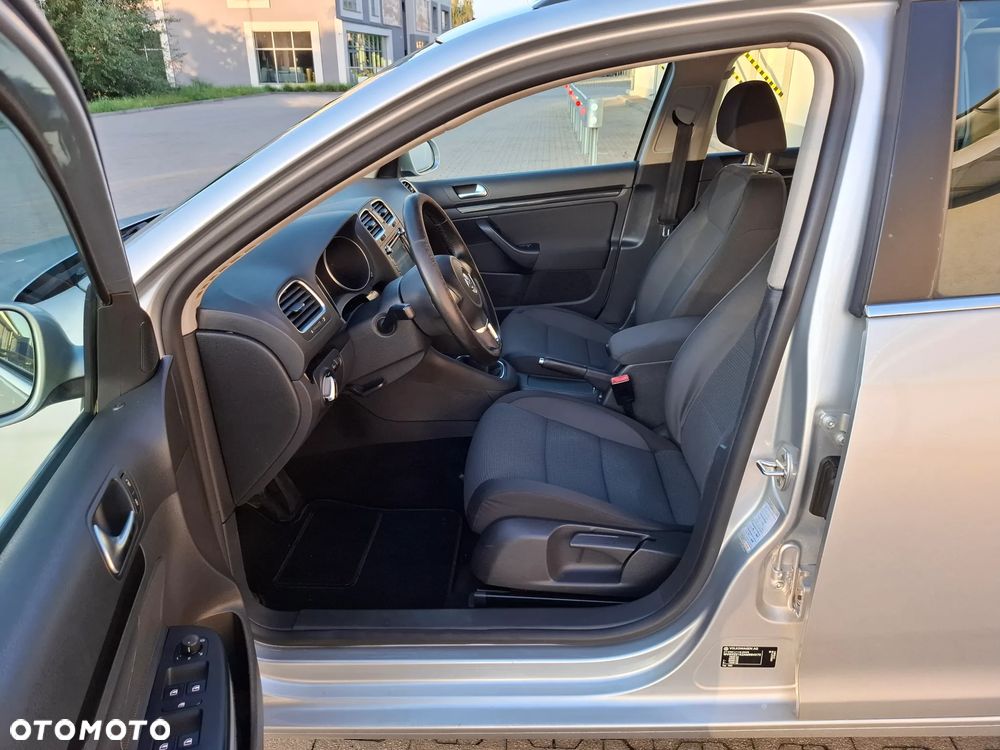 Volkswagen Golf - 18