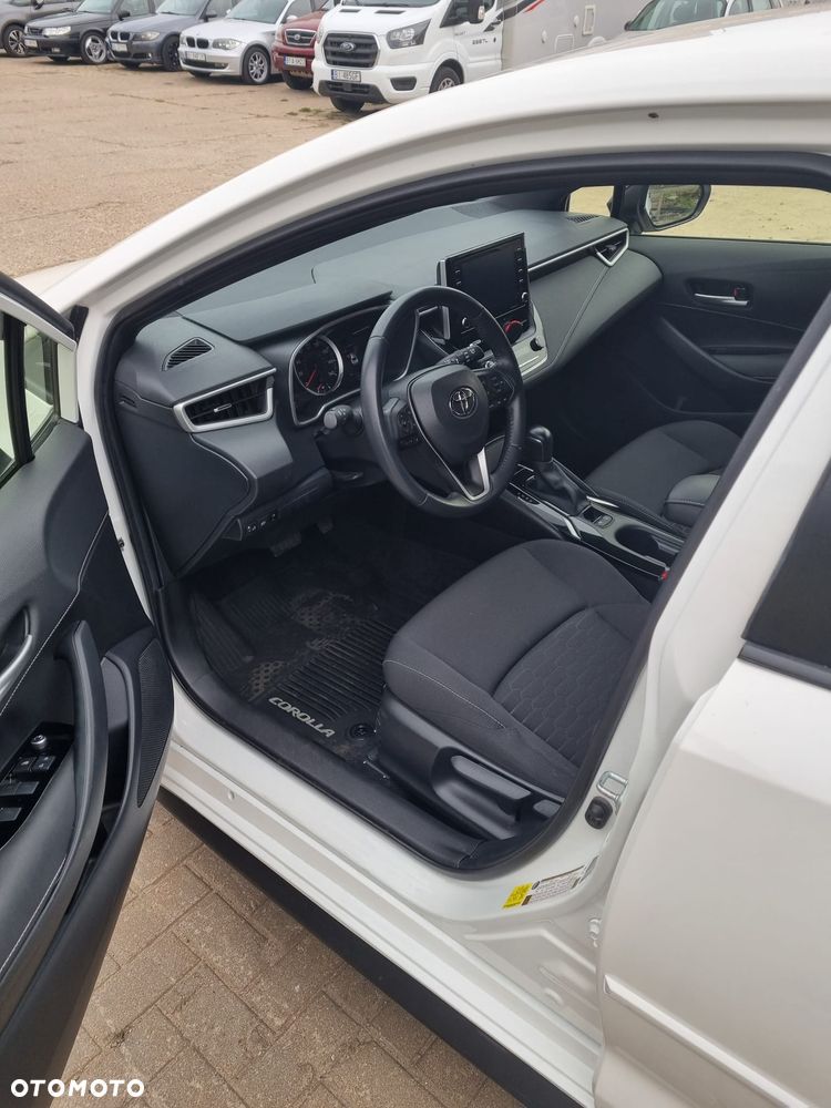 Toyota Corolla - 10