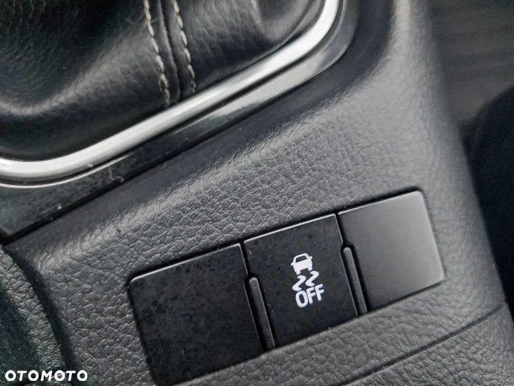 Toyota Corolla 1.6 50th Anniversary - 24