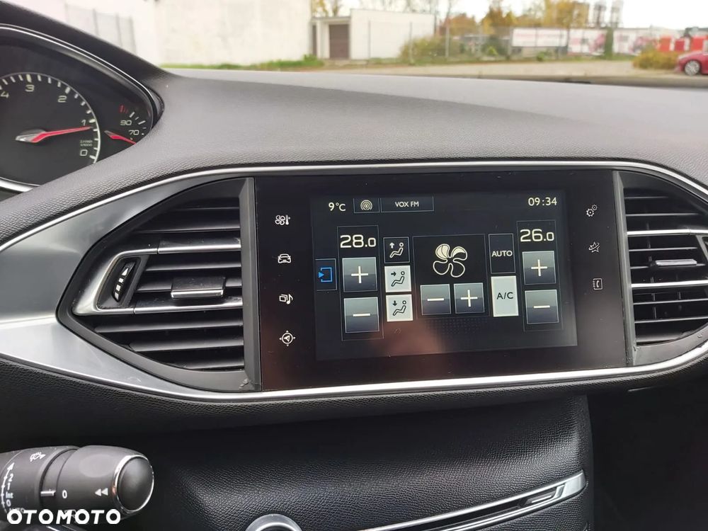 Peugeot 308 1.6 e-HDi Allure S&S - 24