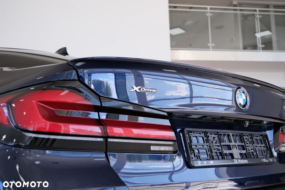 BMW Seria 5 530e xDrive Luxury Line sport - 17