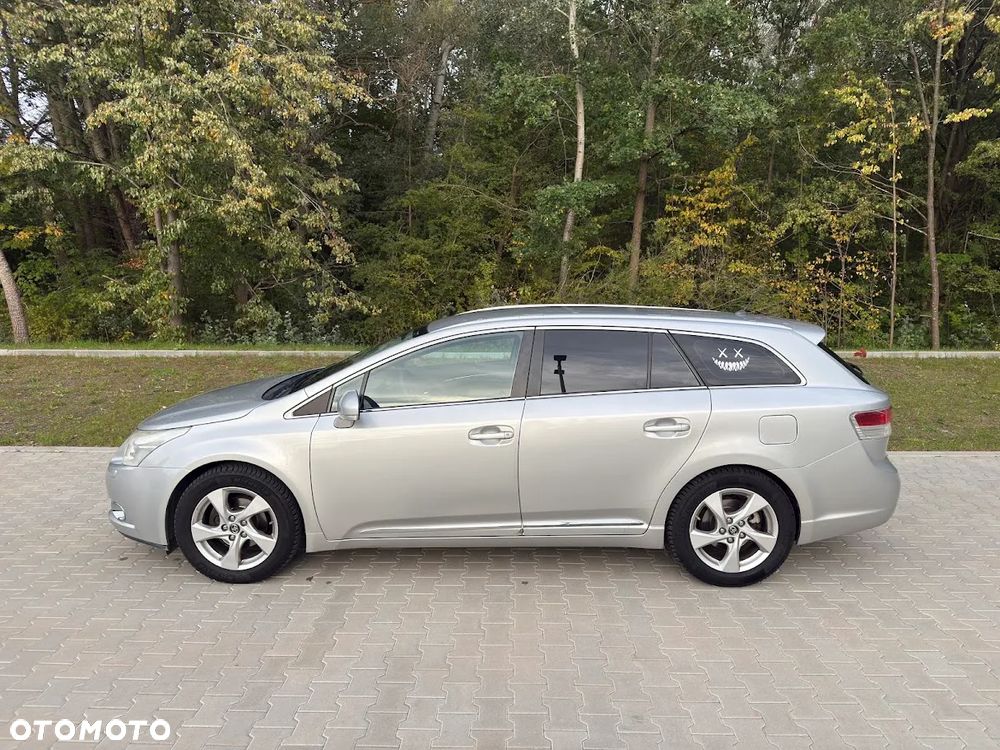 Toyota Avensis 1.8 Sol plus NAVI - 8