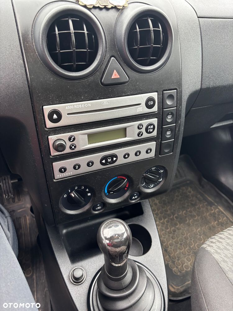 Ford Fusion 1.4 Ambiente - 9