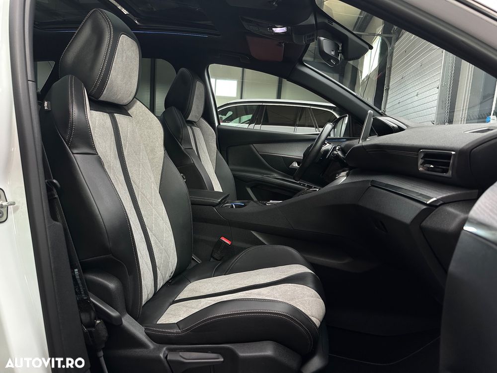 Peugeot 3008 PHEV EAT8 4X4 GT Pack - 23