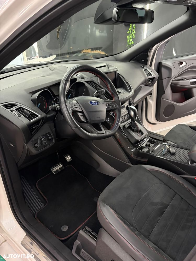 Ford Kuga - 11