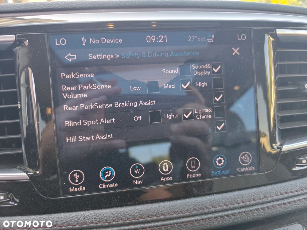 Chrysler Pacifica - 18