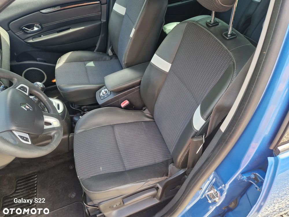 Renault Grand Scenic - 19