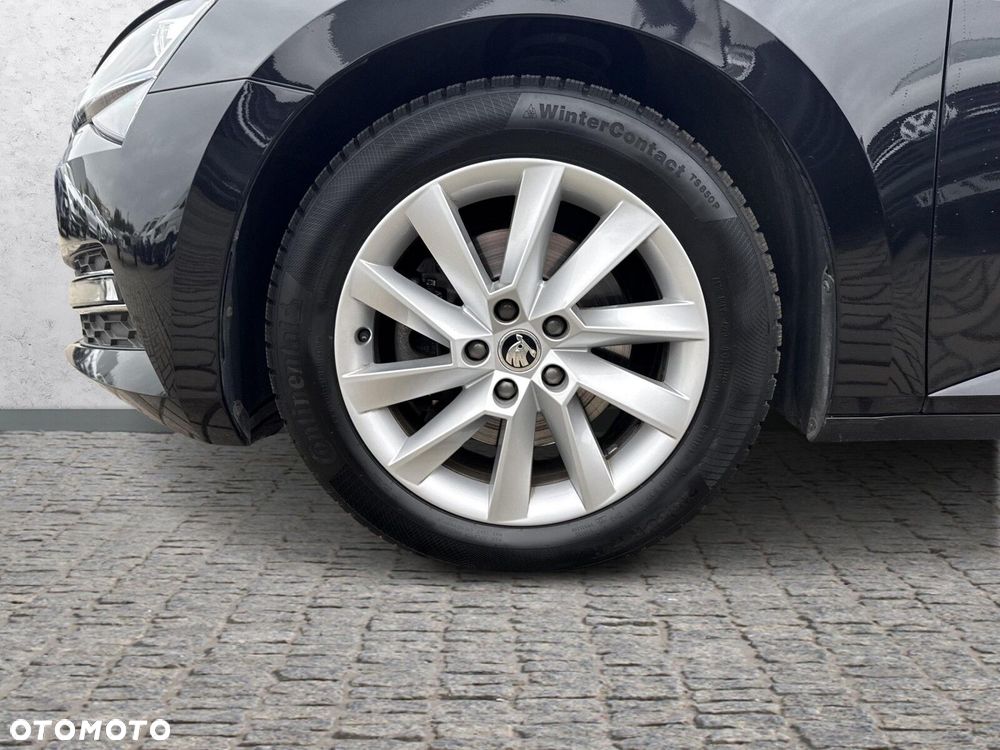 Skoda Superb 2.0 TDI Style DSG - 34