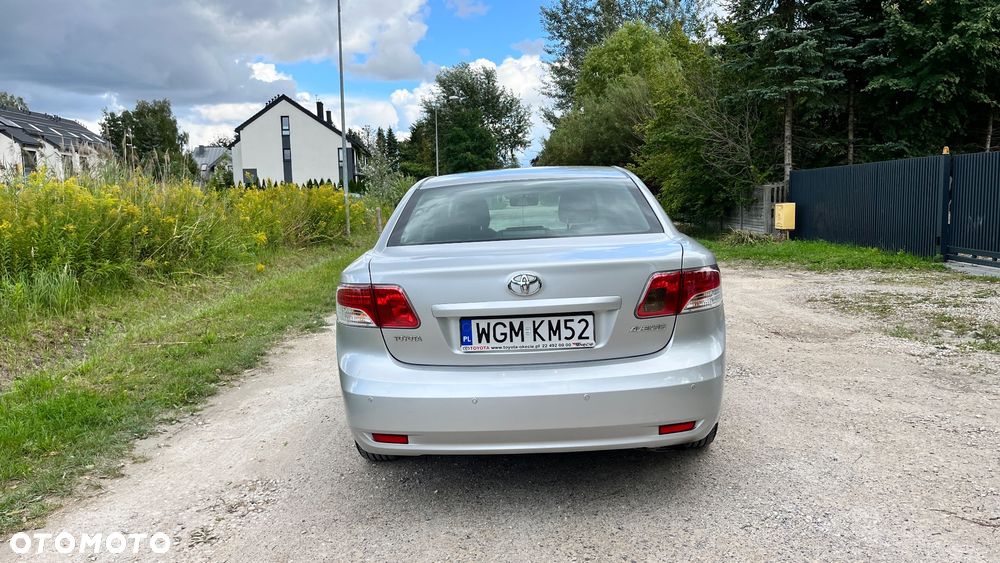 Toyota Avensis 1.8 Sol - 6