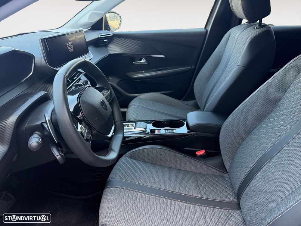 Peugeot 208 - 9