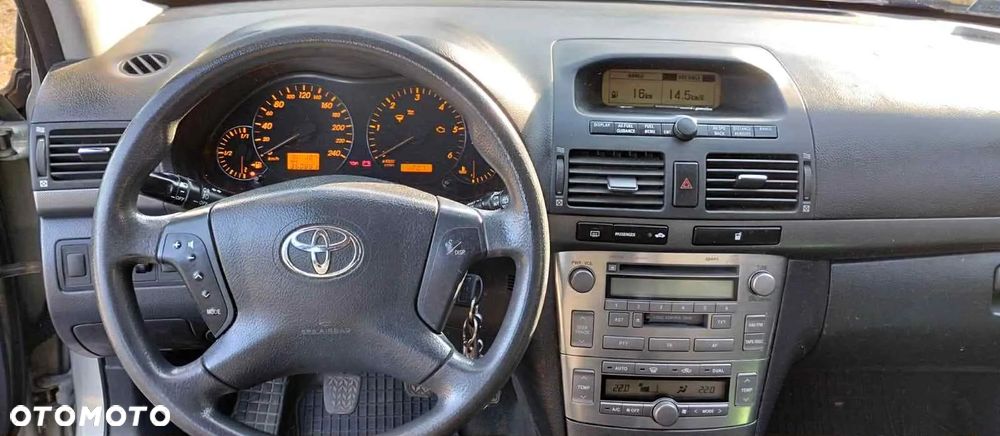 Toyota Avensis 2.0 D-4D Combi - 8