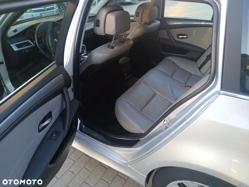 BMW Seria 5 520d - 15