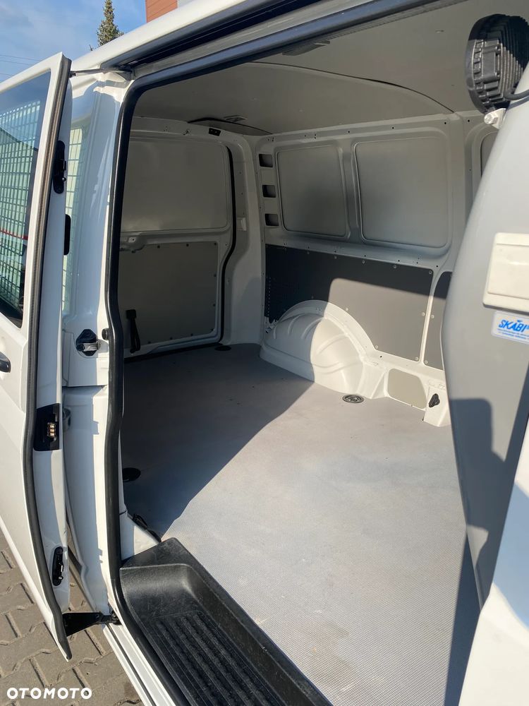 Volkswagen TRANSPORTER 2,0 TDI 140KM DSG L2 DŁUGI NISKI PRZEBIEG - 26