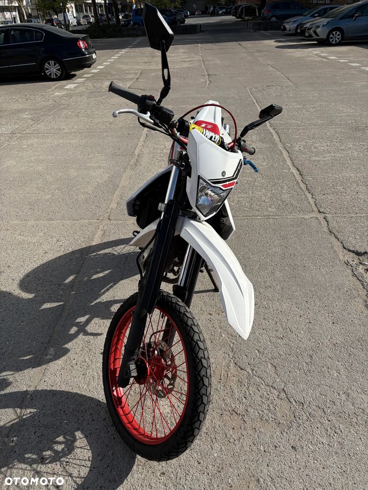 Yamaha WR - 6