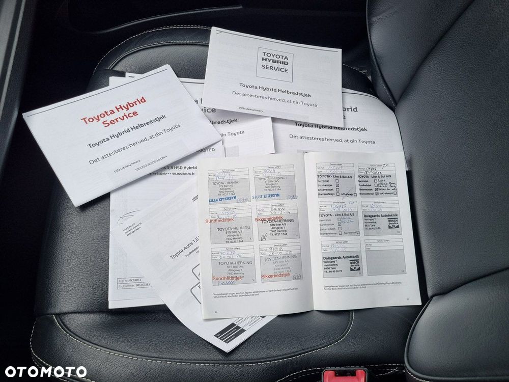 Toyota Auris Hybrid 135 Prestige - 21