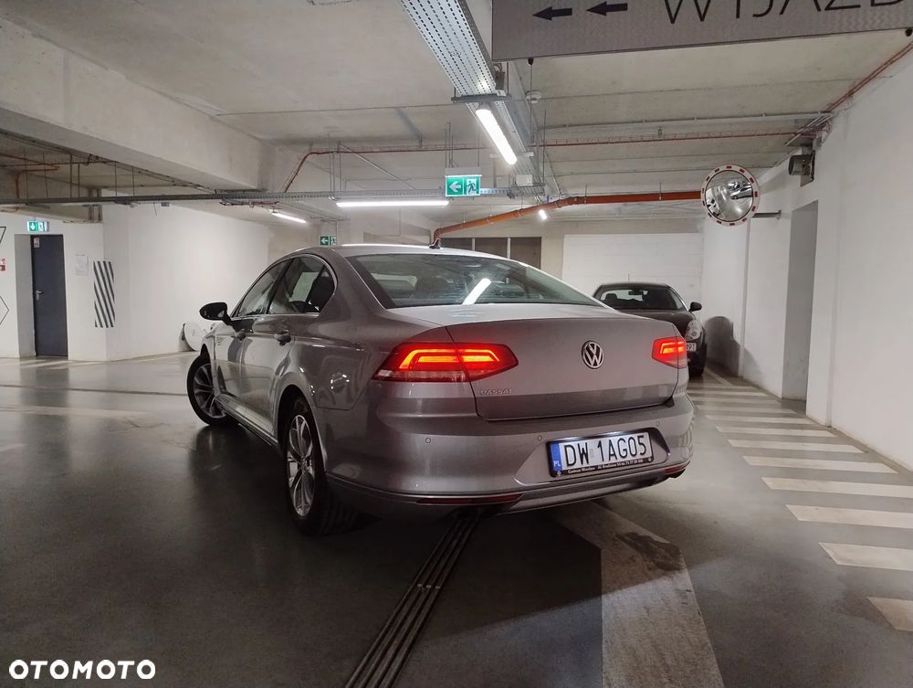 Volkswagen Passat 1.8 TSI BMT Comfortline - 9