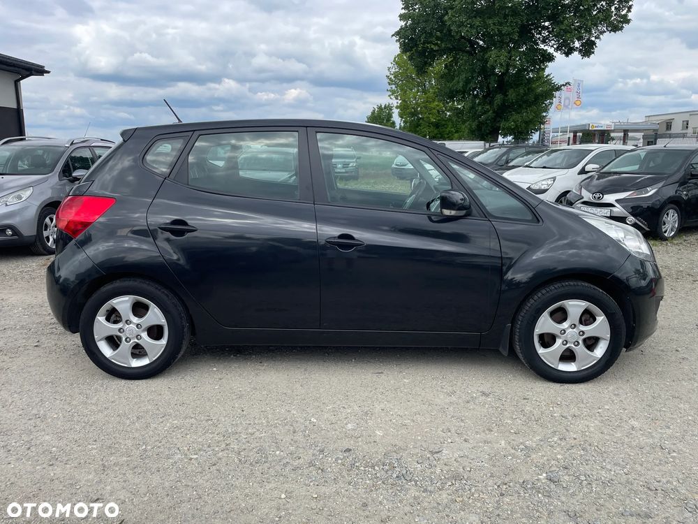 Kia Venga - 8