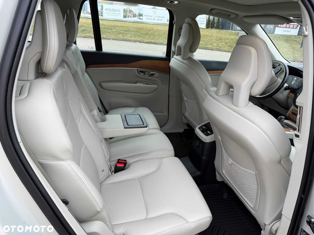 Volvo XC 90 T8 AWD Recharge Geartronic Inscription Edition - 4