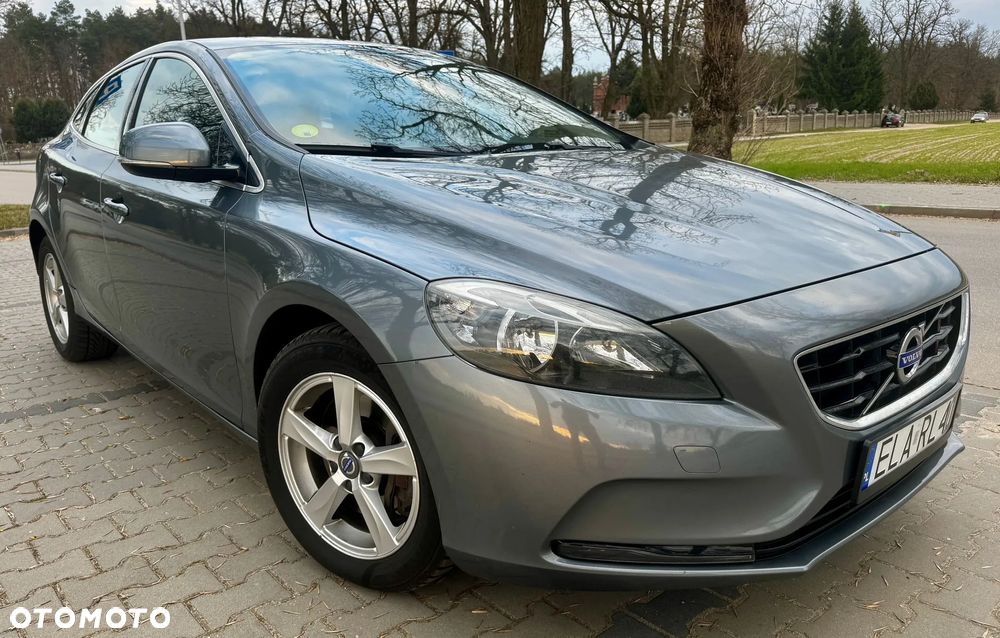 Volvo V40 D4 Momentum - 2
