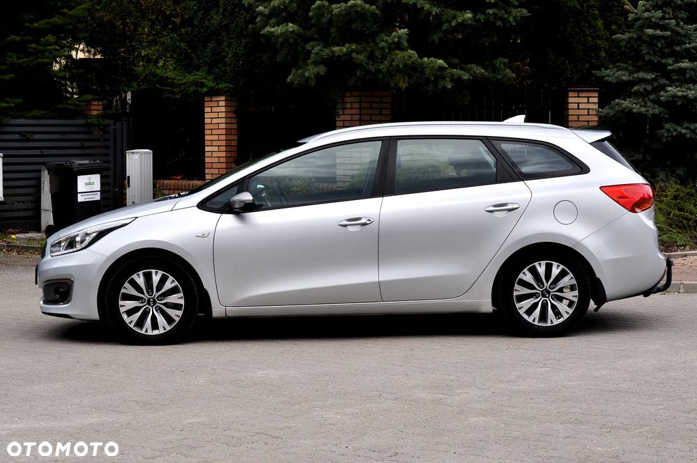 Kia Ceed 1.4 CVVT Dream Team Edition - 10