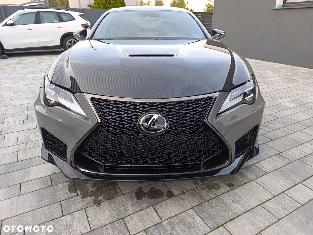Lexus RC - 9